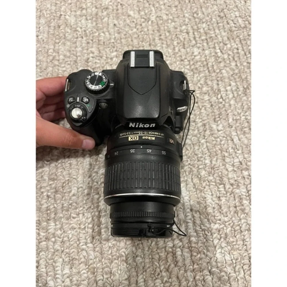 Nikon D60 10.2MP Digital SLR Camera + 55-200mm AF-S Nikkor 1:4-5.6 VR + …‎